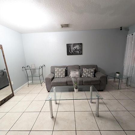 Ostello Milusol Miami Shores Esterno foto